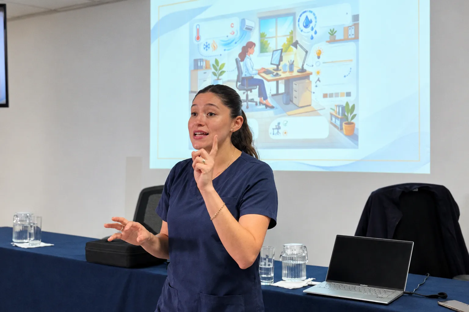 La fisioterapia como herramienta clave para la salud y ergonomía laboral